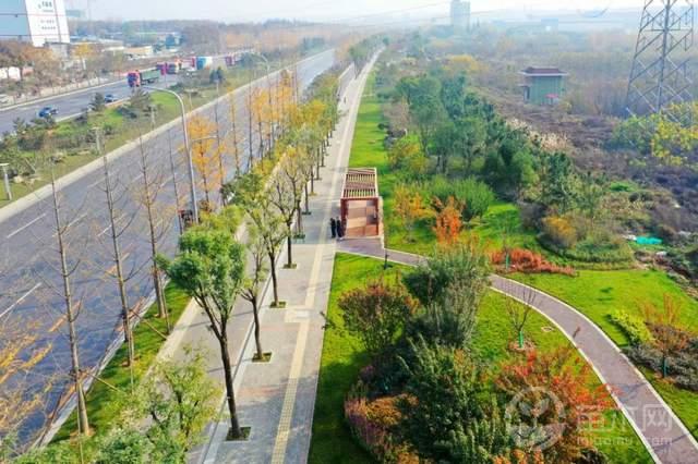 航天基地城管局：抢抓工期 打造东长安街延伸段高品质绿化