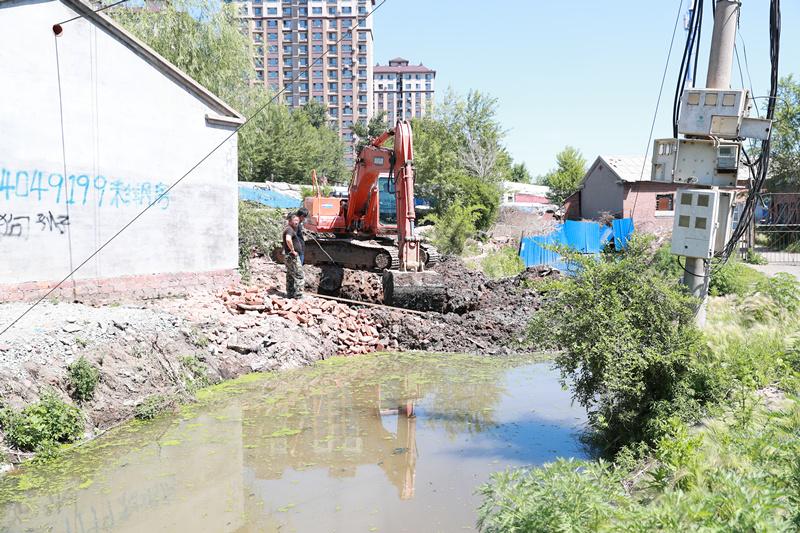 长春市二道区区长陈铁志实地调研辖区防汛、空地绿化及棚改项目推进情况